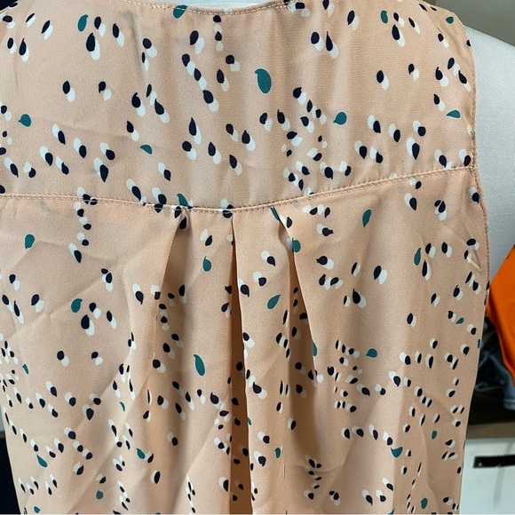LUSH sleeveless v-neck tank top blouse peach color size small - Picture 4 of 6